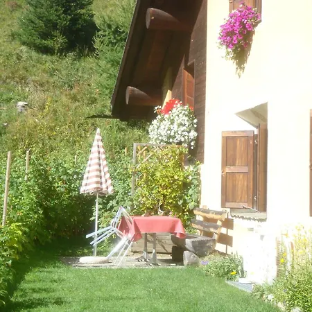 Chesa Viletta Apartment *